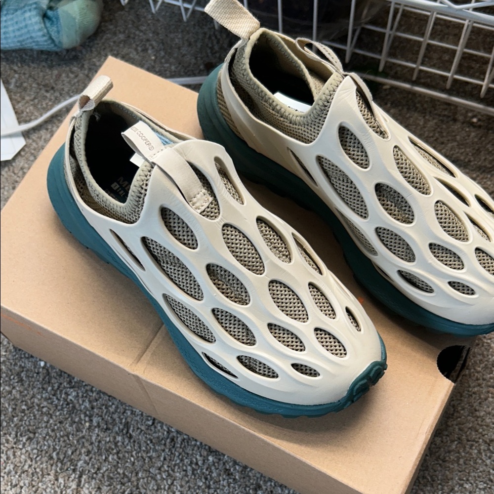Hydro runner merrell